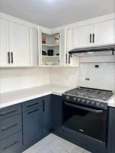 Cocina Integral Blanco y negro 03
